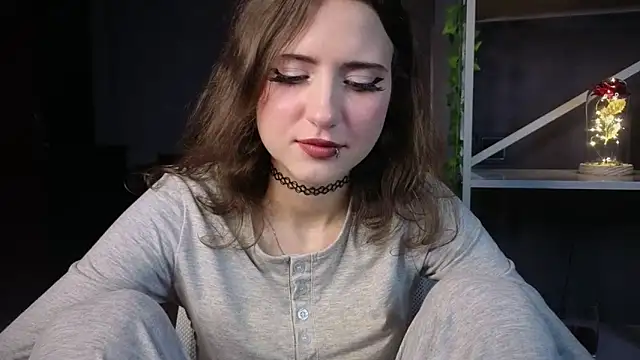 Snapshot of lovergirl4me chatting on 06.20.26 lovergirl4me online show from 06.20.26