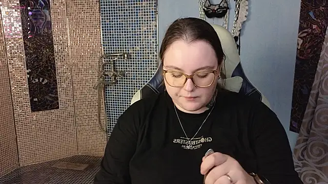 Snapshot of CatherineClaire chatting on 08.09.26 CatherineClaire online show from 08.09.26
