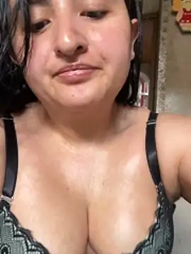 Lia Watson- online show from 04.23.26