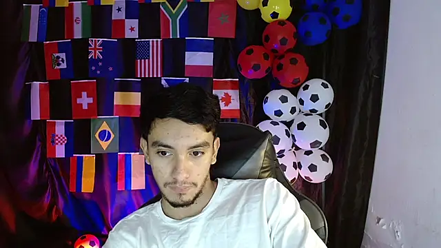 Snapshot of dante_18cm_ chatting on 07.18.26 dante 18cm online show from 07.18.26