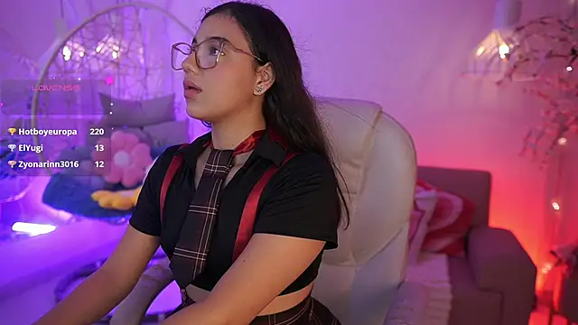 StacyCooper  online show from 05.13.26
