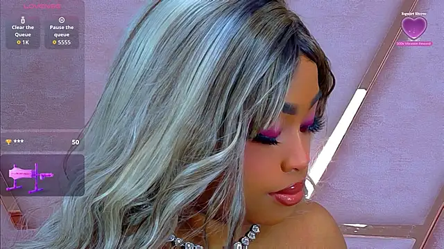 Snapshot of TiannahGlow chatting on 05.30.26 TiannahGlow online show from 05.30.26