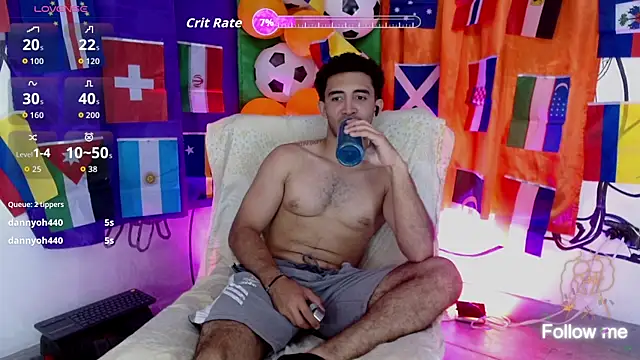 Snapshot of caius_bigcock1 chatting on 07.06.26 caius bigcock1 online show from 07.06.26