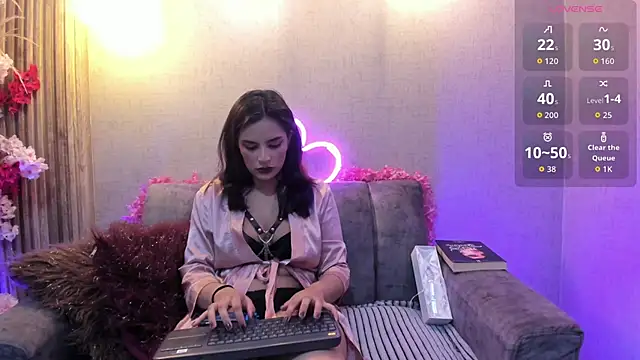 Snapshot of ShantalBr chatting on 05.19.26 ShantalBr online show from 05.19.26