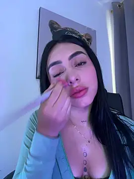 Snapshot of IsabellaNoir_ chatting on 04.26.26 IsabellaNoir online show from 04.26.26