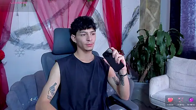Snapshot of _IanLark chatting on 06.20.26 IanLark online show from 06.20.26
