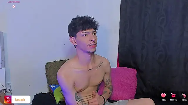 Snapshot of _IanLark chatting on 07.18.26 IanLark online show from 07.18.26