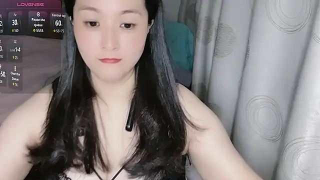 Snapshot of D-Misslu chatting on 05.10.26 D-Misslu online show from 05.10.26