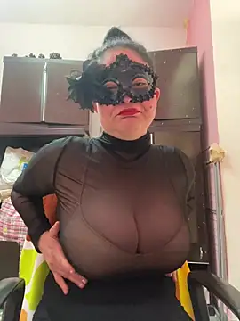 Snapshot of gattitta29 chatting on 05.29.26 gattitta29 online show from 05.29.26