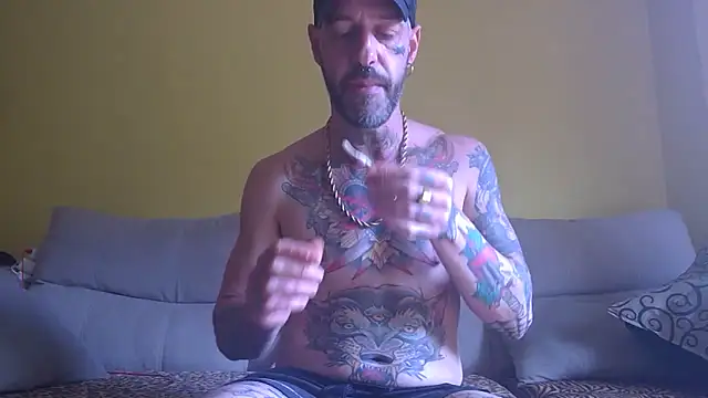 Snapshot of DuroHustler chatting on 05.10.26 DuroHustler online show from 05.10.26