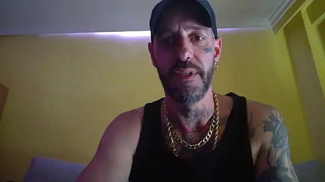 Snapshot of DuroHustler chatting on 05.23.26 DuroHustler online show from 05.23.26