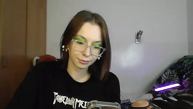 Snapshot of JuicyErika chatting on 05.05.26 JuicyErika online show from 05.05.26