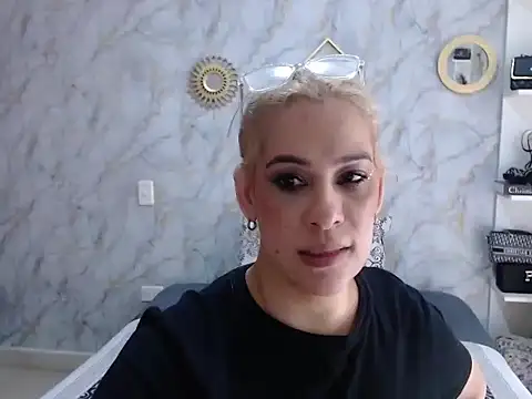 Snapshot of electra_gold chatting on 05.06.26 electra gold online show from 05.06.26