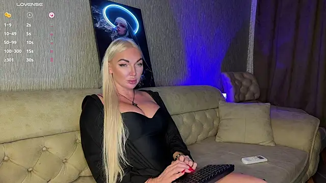Snapshot of MissJessX chatting on 08.05.26 MissJessX online show from 08.05.26