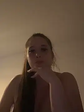 Snapshot of Poppylooloo chatting on 06.16.26 Poppylooloo online show from 06.16.26