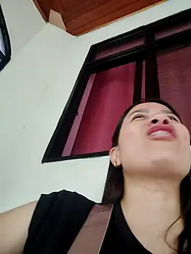 Snapshot of Nicol_Alvarez1 chatting on 04.24.26 Nicol Alvarez1 online show from 04.24.26