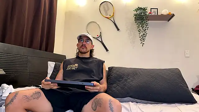 Aaron wheel online show from 06.05.26