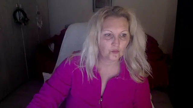 Divineblond online show from 03.26.26