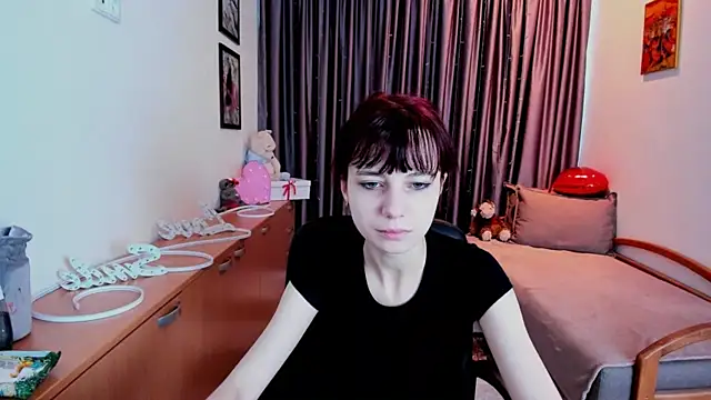 Snapshot of MiniLysii chatting on 05.16.26 MiniLysii online show from 05.16.26