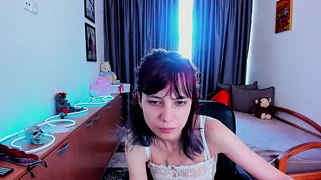 Snapshot of MiniLysii chatting on 06.22.26 MiniLysii online show from 06.22.26