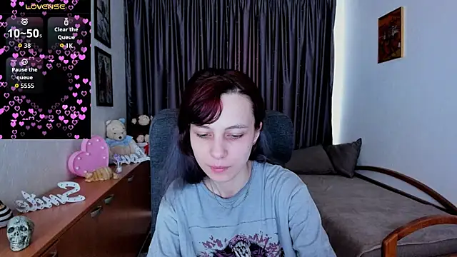 Snapshot of MiniLysii chatting on 07.04.26 MiniLysii online show from 07.04.26