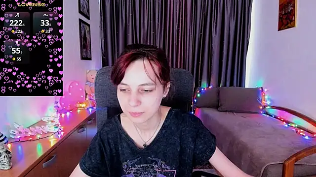 Snapshot of MiniLysii chatting on 07.19.26 MiniLysii online show from 07.19.26