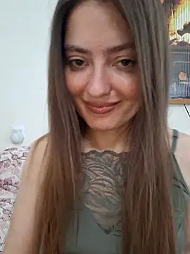 Snapshot of Alba2331 chatting on 05.24.26 Alba2331 online show from 05.24.26