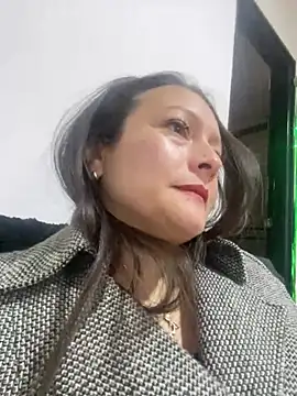 Snapshot of SamiiContreras_ chatting on 05.28.26 SamiiContreras online show from 05.28.26
