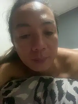 Asian Liezly18 online show from 04.22.26