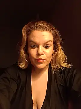 Maryquenn online show from 05.16.26