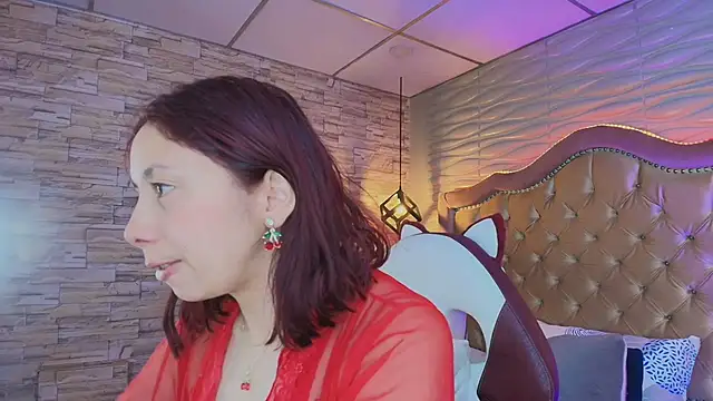 Snapshot of stephaniesun_ chatting on 05.12.26 stephaniesun online show from 05.12.26