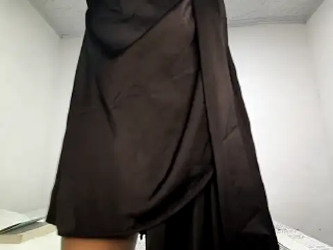 LONDON ROSE online show from 05.08.26