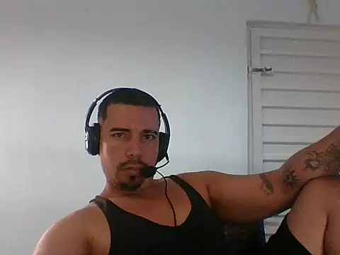 Snapshot of feboapolo chatting on 04.25.26 feboapolo online show from 04.25.26