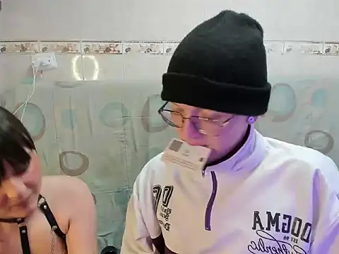 Snapshot of Jinnbooky chatting on 06.04.26 Jinnbooky online show from 06.04.26