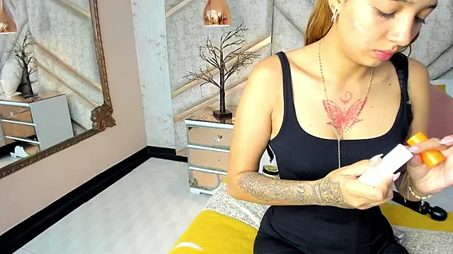 SamaanthaMiller online show from 05.13.26