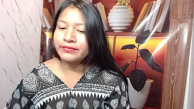 Snapshot of Sol_vannesa chatting on 05.17.26 Sol vannesa online show from 05.17.26