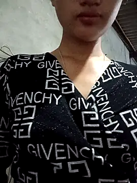 Snapshot of Rosie_LoveUU chatting on 04.25.26 Rosie LoveUU online show from 04.25.26