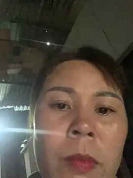 Snapshot of Helen-baby chatting on 05.19.26 Helen-baby online show from 05.19.26