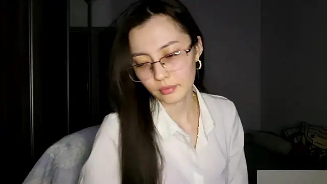 Snapshot of AshleyTropiano chatting on 05.20.26 AshleyTropiano online show from 05.20.26