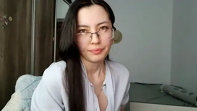 Snapshot of AshleyTropiano chatting on 05.23.26 AshleyTropiano online show from 05.23.26