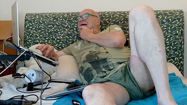 Snapshot of KinkCentral chatting on 05.24.26 KinkCentral online show from 05.24.26
