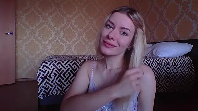Snapshot of Softy_Aura_ chatting on 05.25.26 Softy Aura online show from 05.25.26