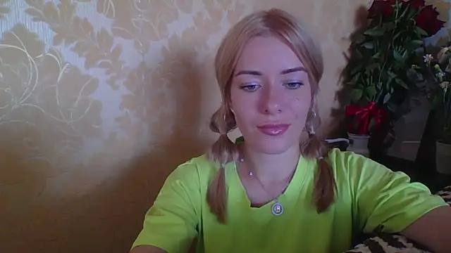 Softy Aura  online show from 07.07.26