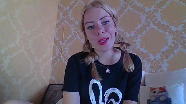 Softy Aura  online show from 07.27.26