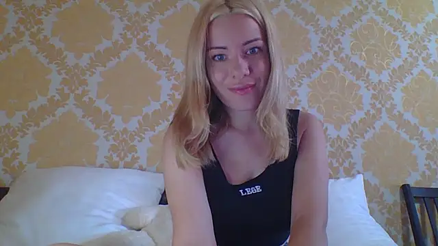 Softy Aura  online show from 08.03.26
