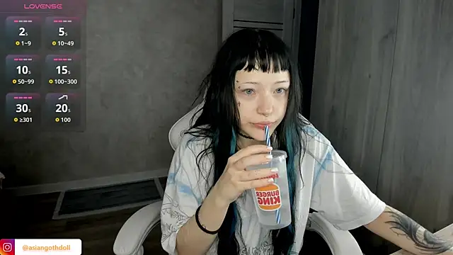 Snapshot of urmelodyy chatting on 07.11.26 urmelodyy online show from 07.11.26