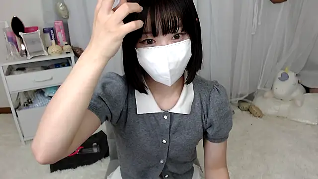 Snapshot of mii__tan chatting on 06.21.26 mii tan online show from 06.21.26