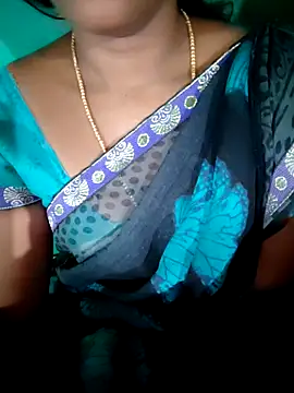 Snapshot of Tamil_Hot_HoneyBee chatting on 05.04.26 Tamil Hot HoneyBee online show from 05.04.26