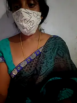 Snapshot of Tamil_Hot_HoneyBee chatting on 05.05.26 Tamil Hot HoneyBee online show from 05.05.26