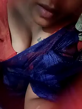 Snapshot of Tamil_Hot_HoneyBee chatting on 05.25.26 Tamil Hot HoneyBee online show from 05.25.26